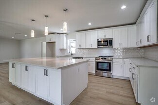 Building Photo - 515 John Arden Dr