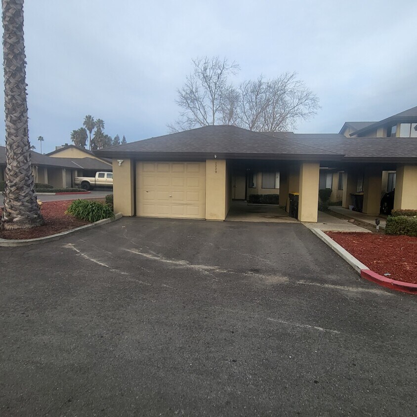 2229 Piccardo Cir, Stockton, CA 95207 Townhouse for Rent in Stockton
