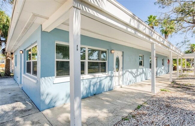 Building Photo - 717 E Gulf Blvd