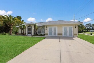 Building Photo - 2004 Boca Chica Ave