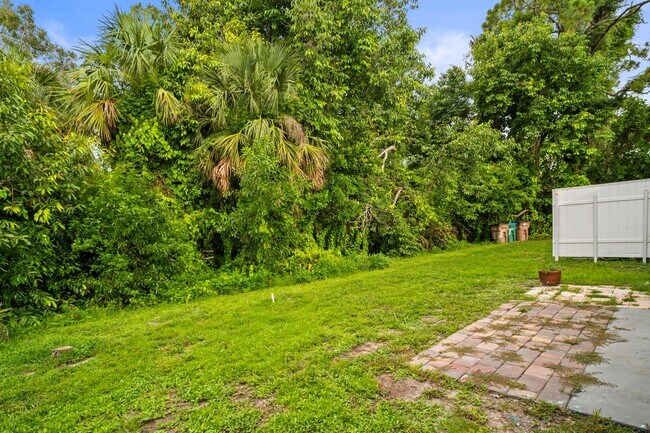 Building Photo - Affordable 2-bedroom, 2-bathroom apartment...