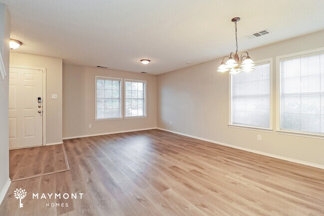 Building Photo - 8003 Mosstree Dr