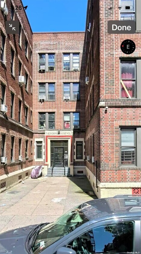 Foto principal - 35-35 95th St