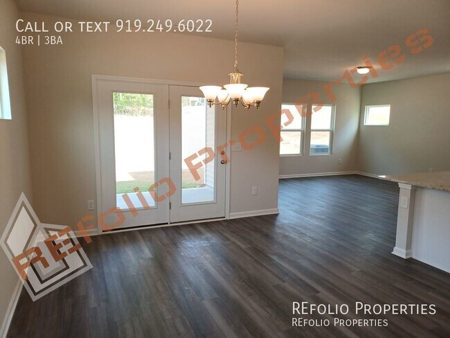 Foto del edificio - 2022 Built 4 Bedroom 2-Car Garage Home @ B...