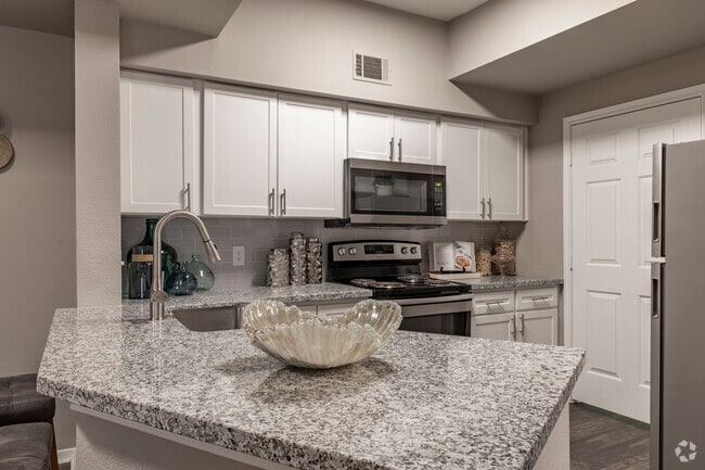 Interior Photo - Harbor House on Saratoga