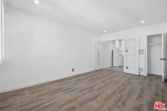 Building Photo - 4010 Los Feliz Blvd