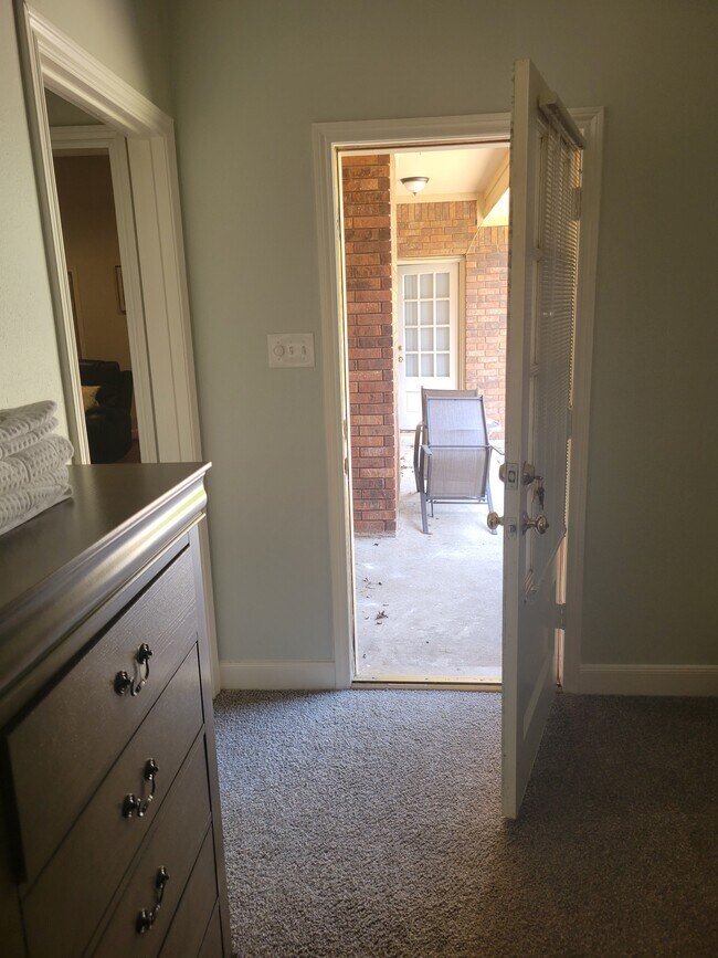 Foto del edificio - 1802 Copperwood Ln