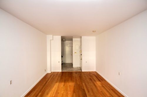 Primary Photo - 232 E 54th St