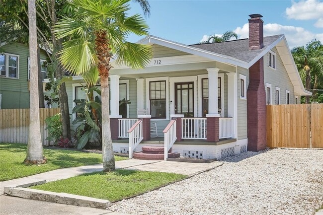Photo - 712 E Caracas St House
