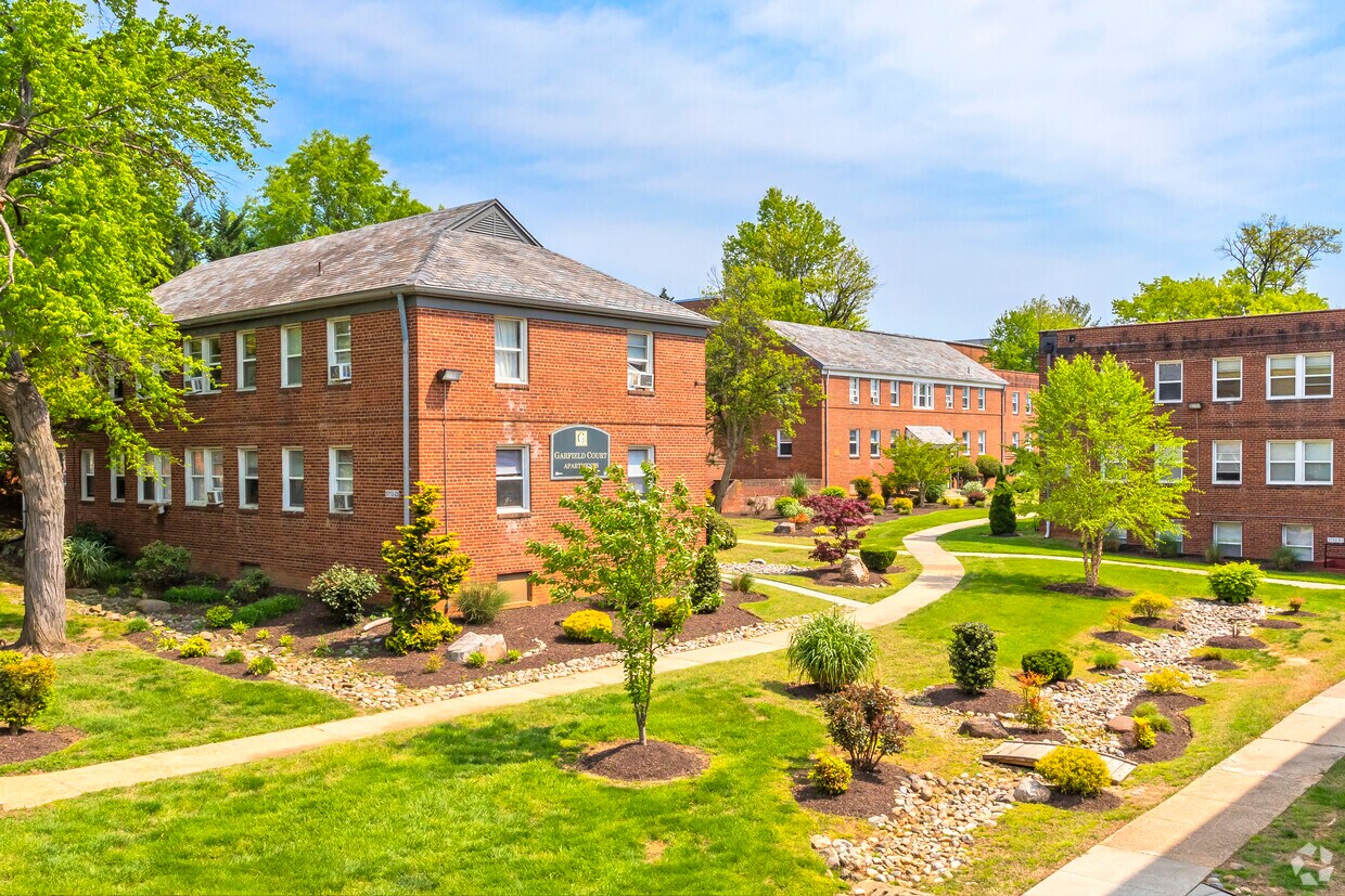 Foto principal - Garfield Court Apartments