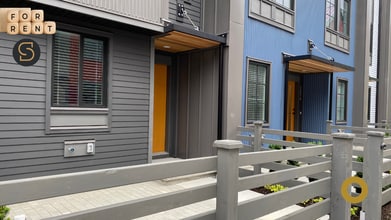 Building Photo - 1372 Marinaside Pl