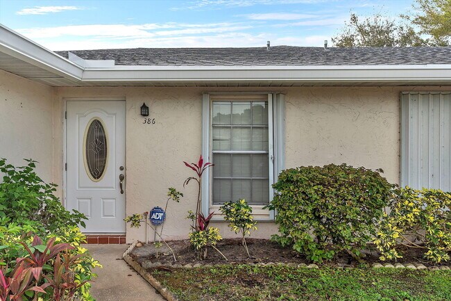 Foto del edificio - 386 Bennington Ln