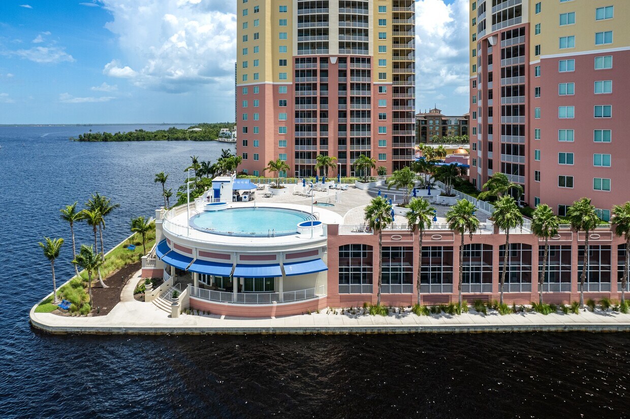 Foto principal - 2743 1st St