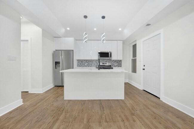 Foto del edificio - 4927 S Prairie Ave