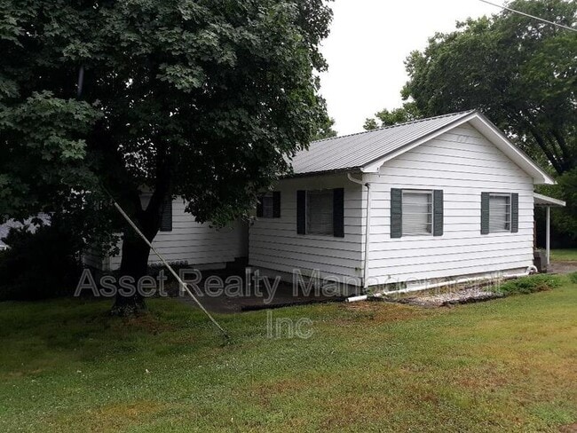 Building Photo - 120 Meadow Rd