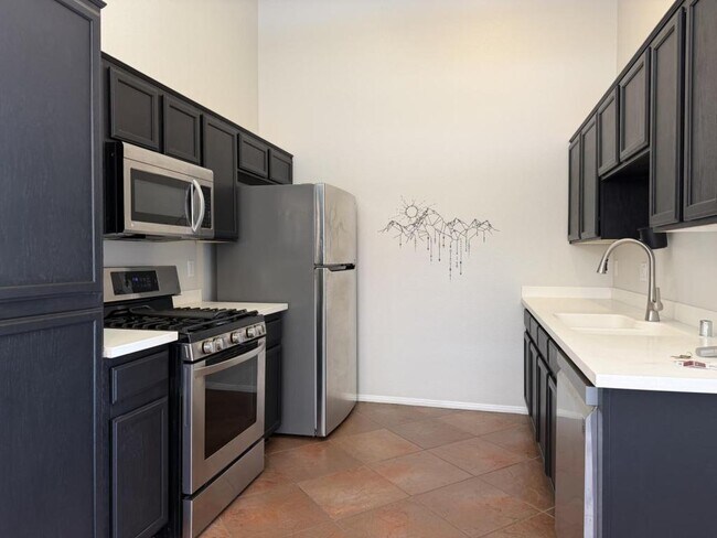 Building Photo - 3540 Cactus Shadow St