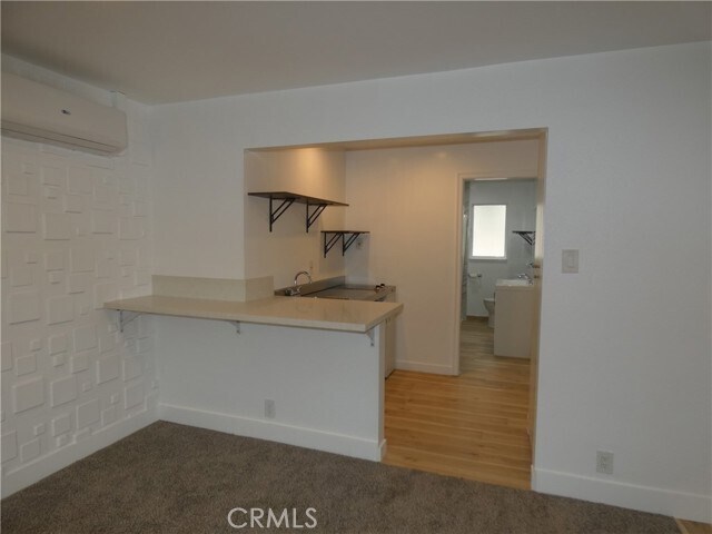 Building Photo - 112 E Olive Ave