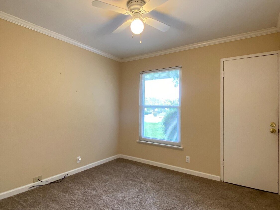 Foto principal - 4996 Kenlar Dr