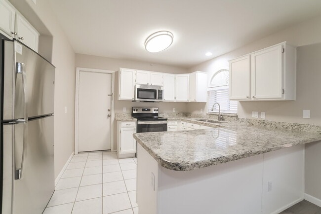 Building Photo - 7522 W Kerry Ln