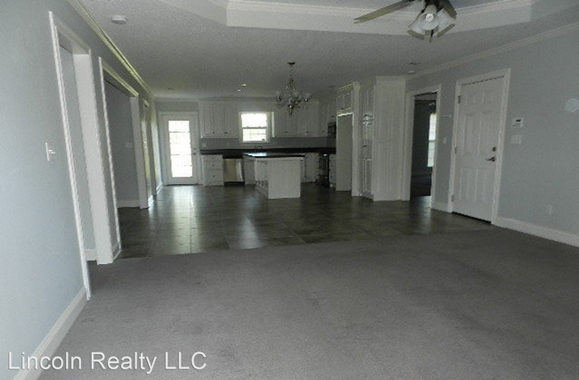 Building Photo - 3 br, 2 bath House - 4840 Smokey Ln *