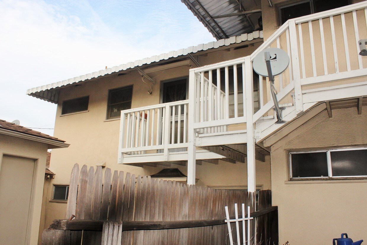 Foto del edificio - 247 N Maple St