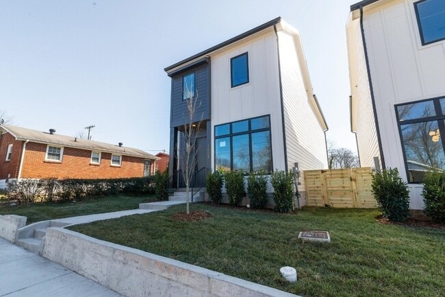 Photo - 1009 Garfield St House