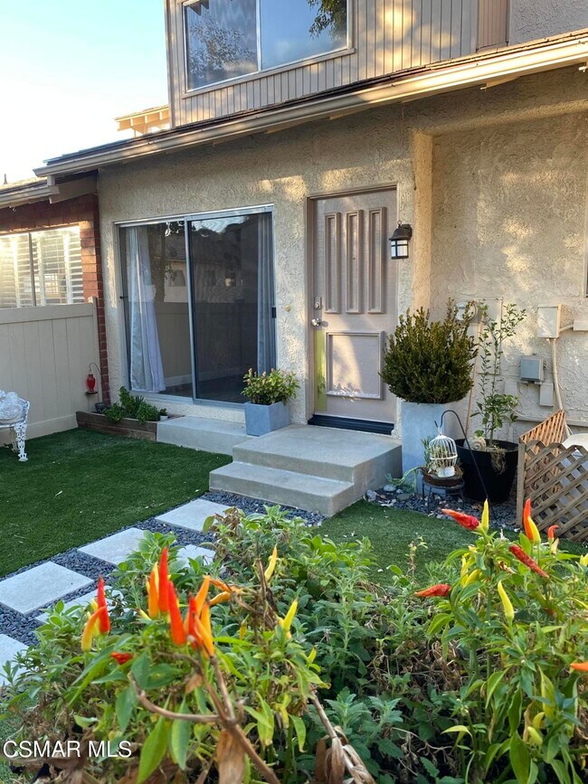 Building Photo - 1175 Ramona Dr