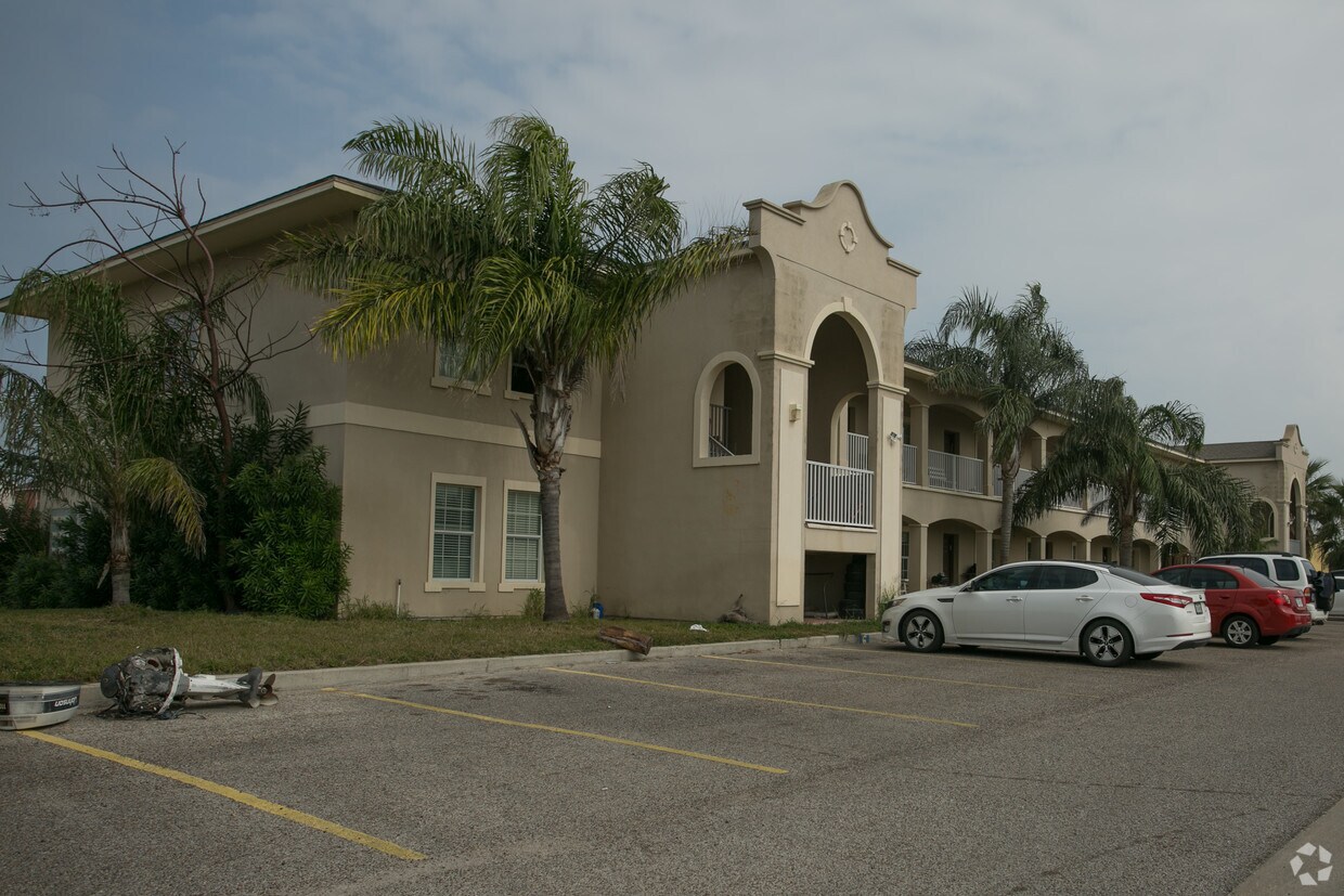 347 W Cotter Ave, Lot 2A Apartments in Port Aransas, TX