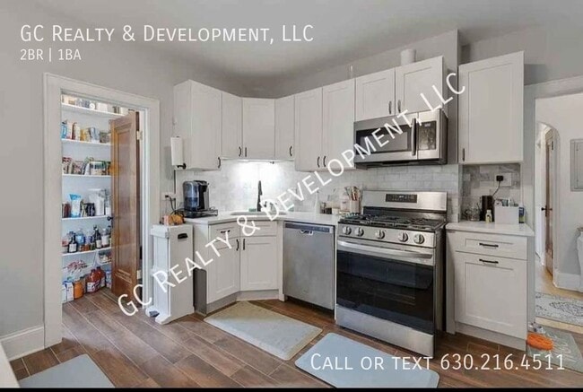 Building Photo - ***2 BDRM / SS APPLIANCES INCL / IN UNIT W...