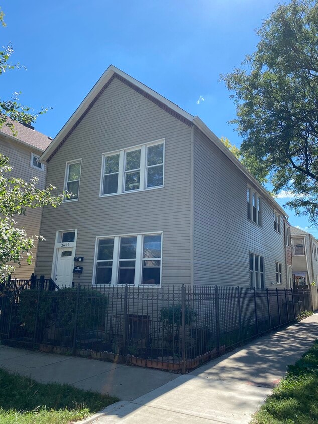 2659 W Homer St Unit 2R, Chicago, IL 60647 2659 W Homer St Chicago