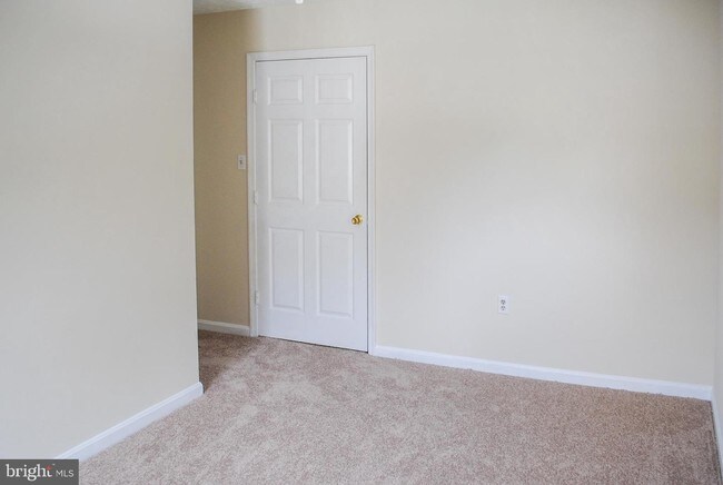 Building Photo - 46290 Mako Way