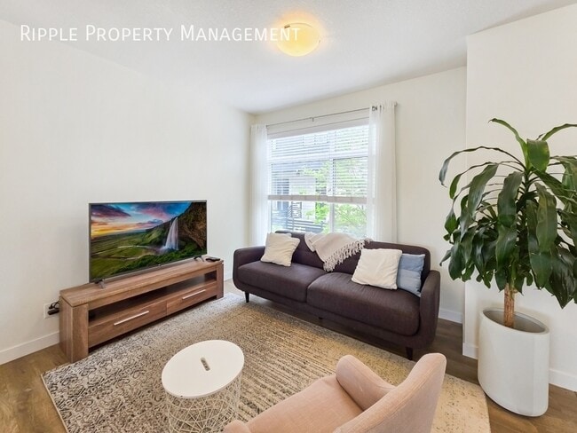 Building Photo - BEAUTIFUL SEMI-FURNISHED OPTIONAL 3-BED, 3.5-BATH TOWNHOUSE | PRIME SAGE HILL LOCATION