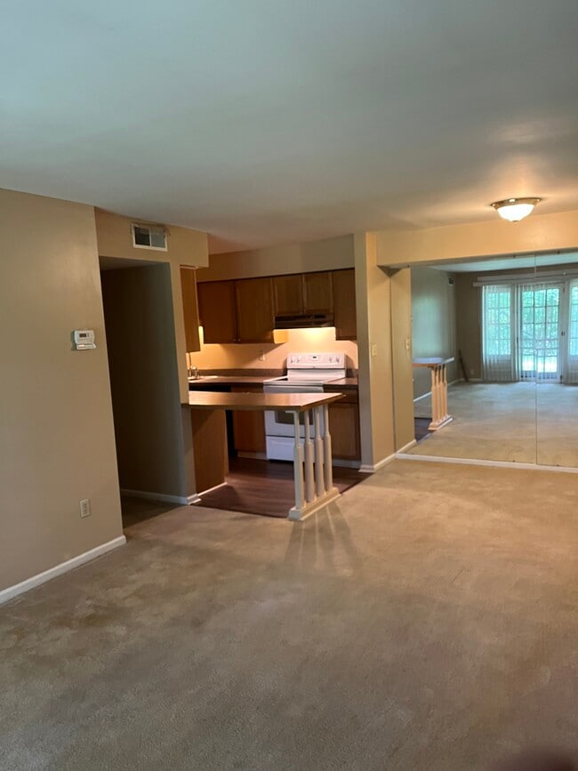Building Photo - 970 Chatham Park Dr