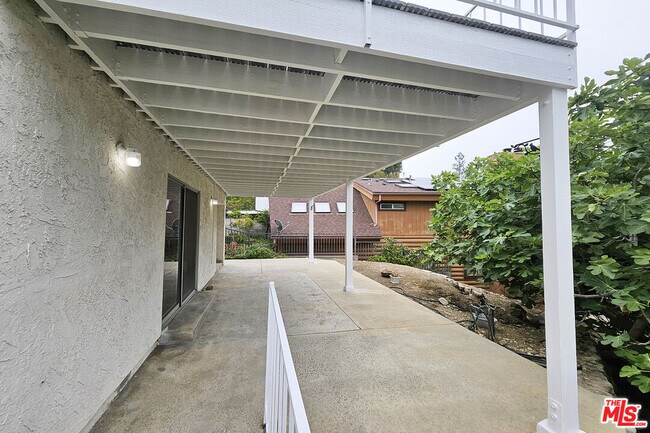 Foto del edificio - 2251 Maurice Ave