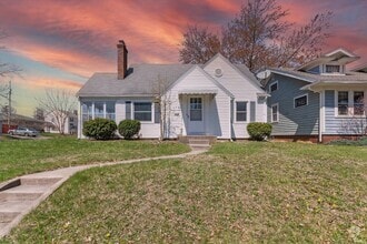 Building Photo - 1730 Clover Ln
