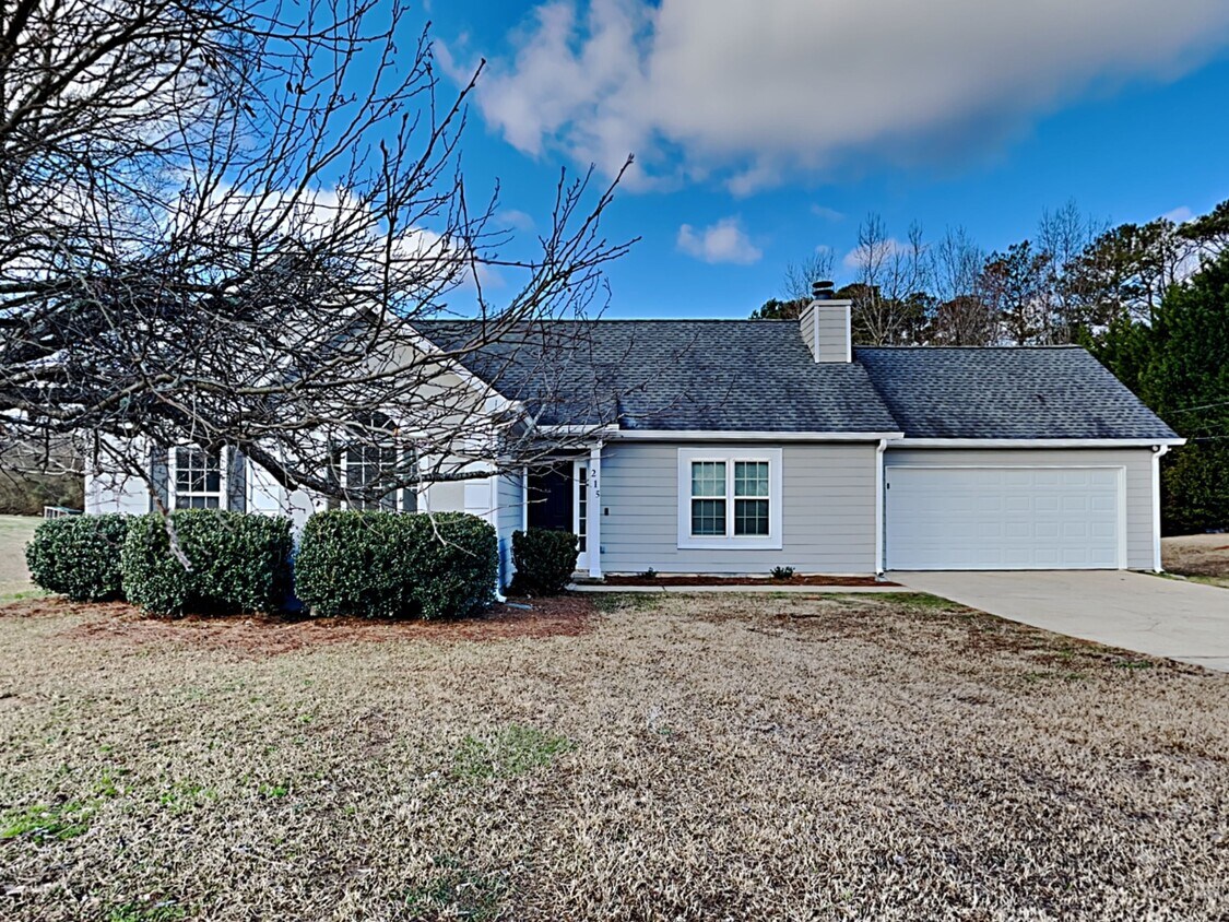 Primary Photo - 215 Shamrock Way