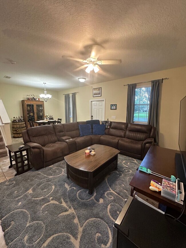 Building Photo - Beautiful 3-Bedroom Townhouse in Winter Ga...