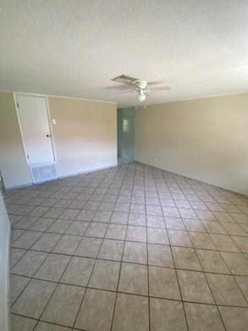 Foto del edificio - 325 W Merritt Ave
