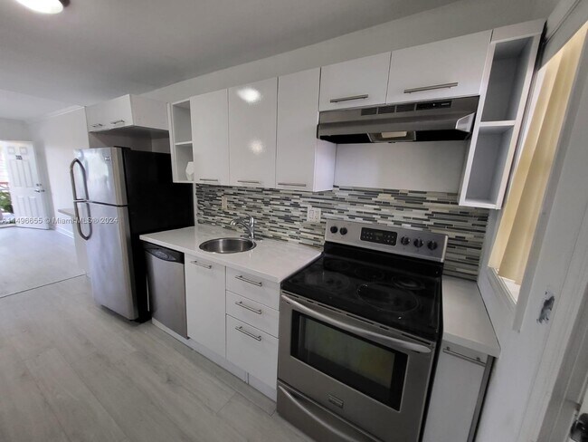 Foto del edificio - 1450 NE 170th St