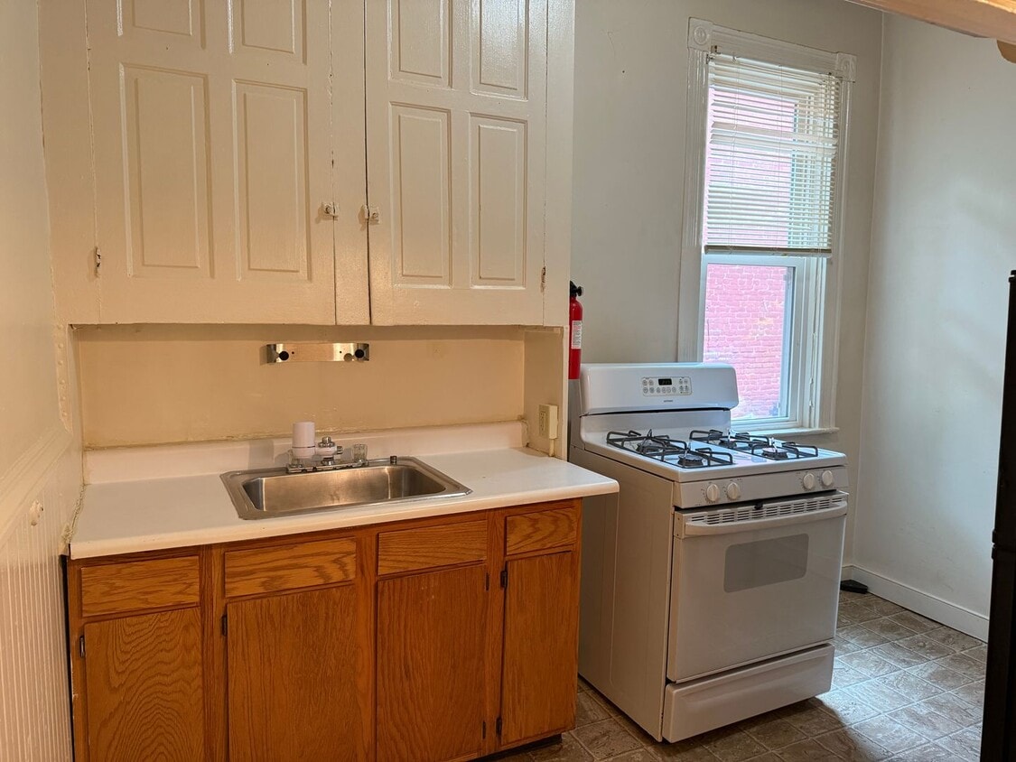 Primary Photo - First Floor 1 Bedroom with Central Air!