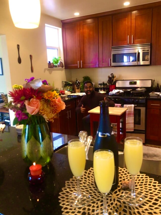 Large Kitchen with Gas Stove and plenty of countertop space - 1342 21st Ave