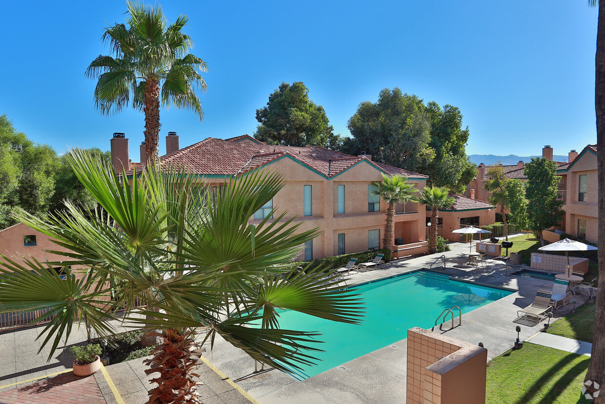 Foto principal - Emerald Pointe Apartments "Tucson's Best K...