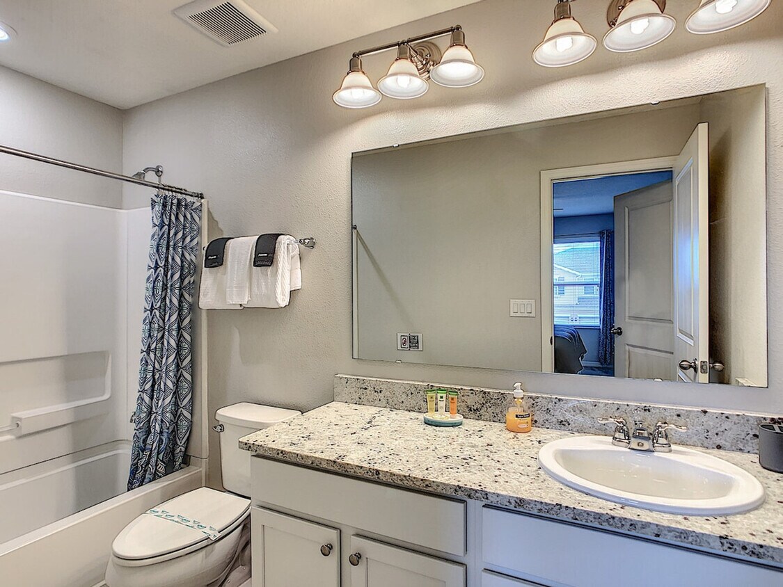 Foto principal - 5142 Adelaide Dr