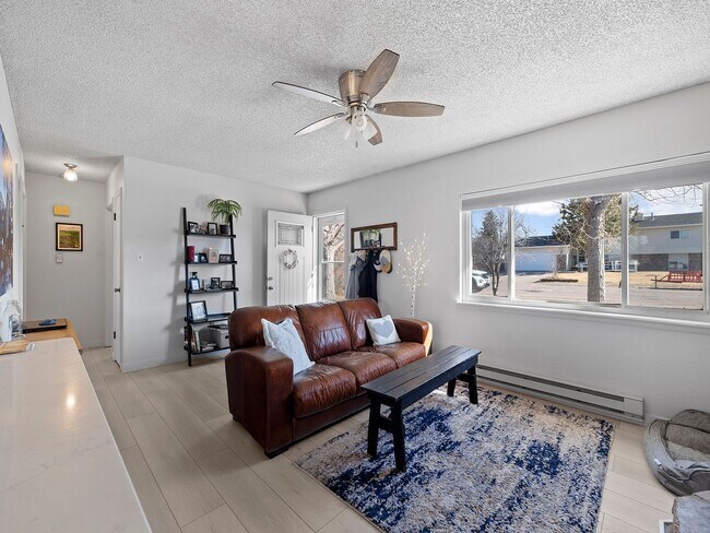 Foto del edificio - Adorable 2 Bedroom, 1 Bathroom Updated Home in Cheyenne!