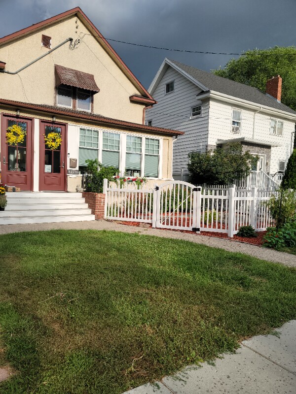 Primary Photo - 1107 10th St N