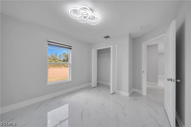 Foto del edificio - 3819 3rd St W