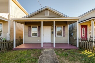 Building Photo - 2214 Perry St