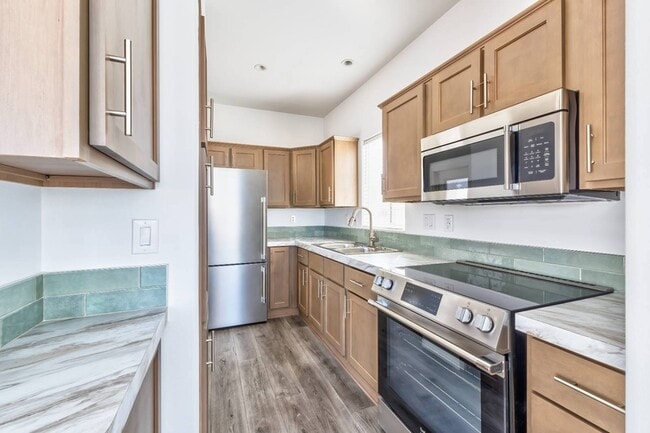 Building Photo - 9985 N Pinal Ave