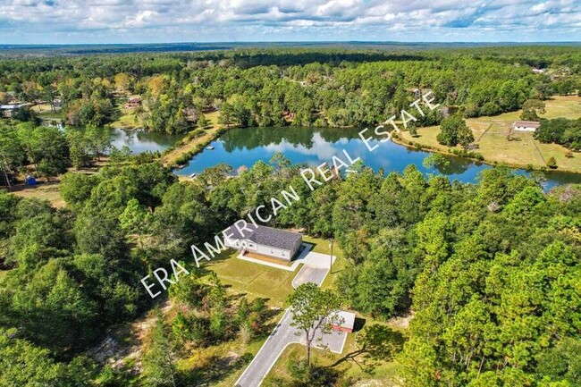Building Photo - 1085 Tallokas Rd