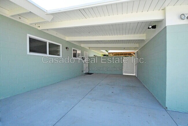 Foto del edificio - 13958 Dunton Dr